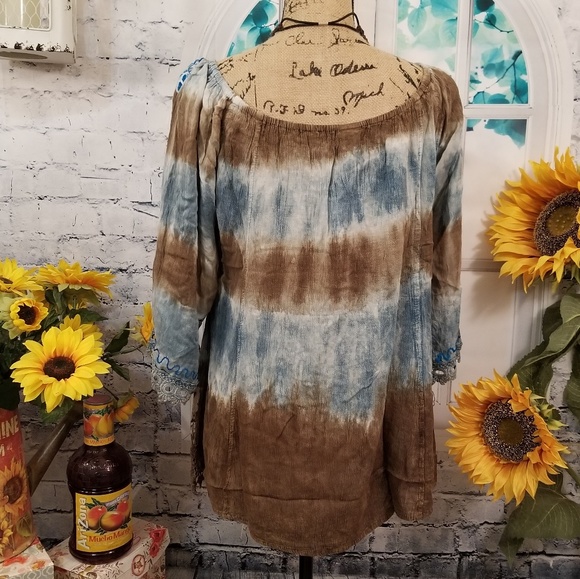 🦋SALE!S/M,L/XL🦋GORGEOUS TIEDYE EMBROIDERED TUNIC - Picture 3 of 8